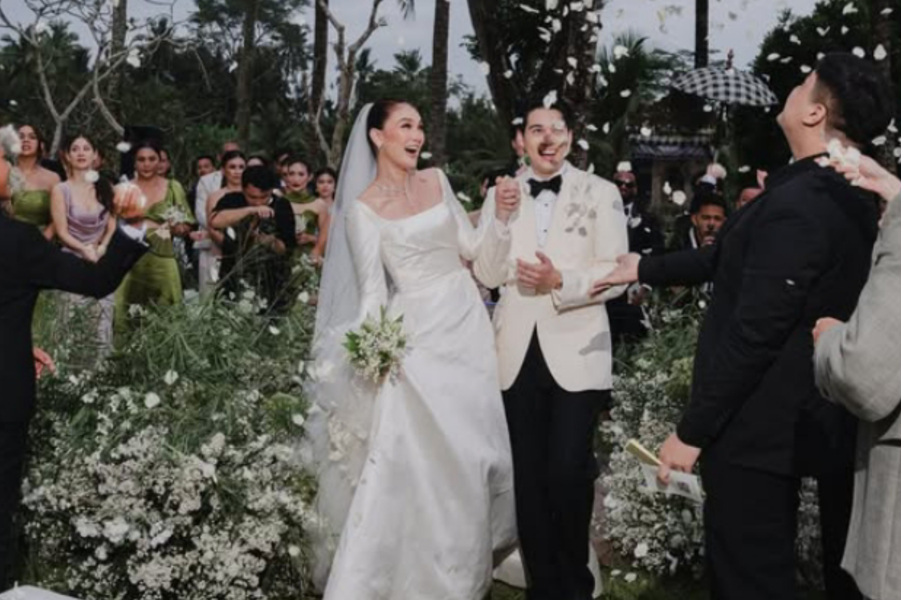 Jawaban Elegan Luna Maya Atas Kritik Paes Pernikahan: Ingin Tampil Sederhana