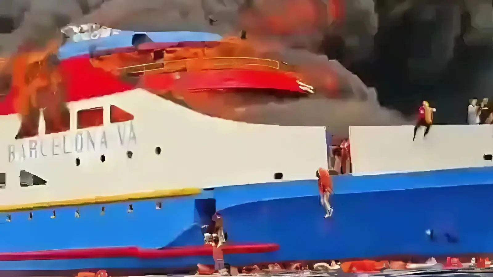 Kapal Terbakar di Laut Sulut, Ratusan Orang Loncat Selamatkan Diri