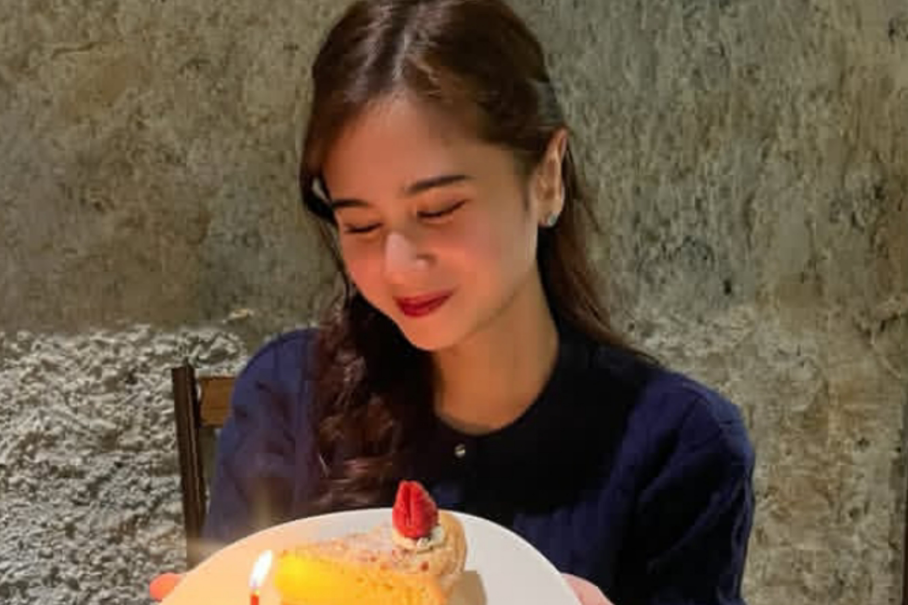 Kejutan Anting Mewah untuk Ulang Tahun ke-23 Tissa Biani