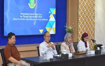 Pemkot Sukabumi Serahkan Insentif untuk 750 Guru PAUD