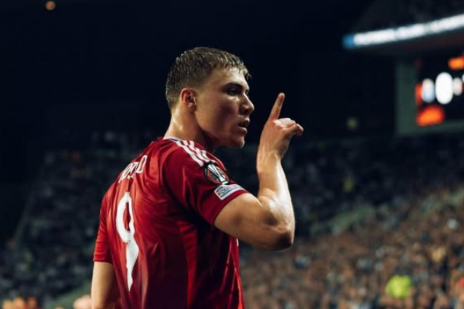 Rasmus Hojlund Pilih Bertahan di Old Trafford
