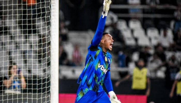 Red Devils Berburu Kiper Baru! John Victor Siap Ke Old Trafford?