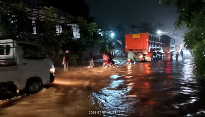 Ruas Jl. Tlajung Udik Kabupaten Bogor Selalu Banjir, Masyarakat Sentil Pemerintah ‘Pejabat Tutup Mata’