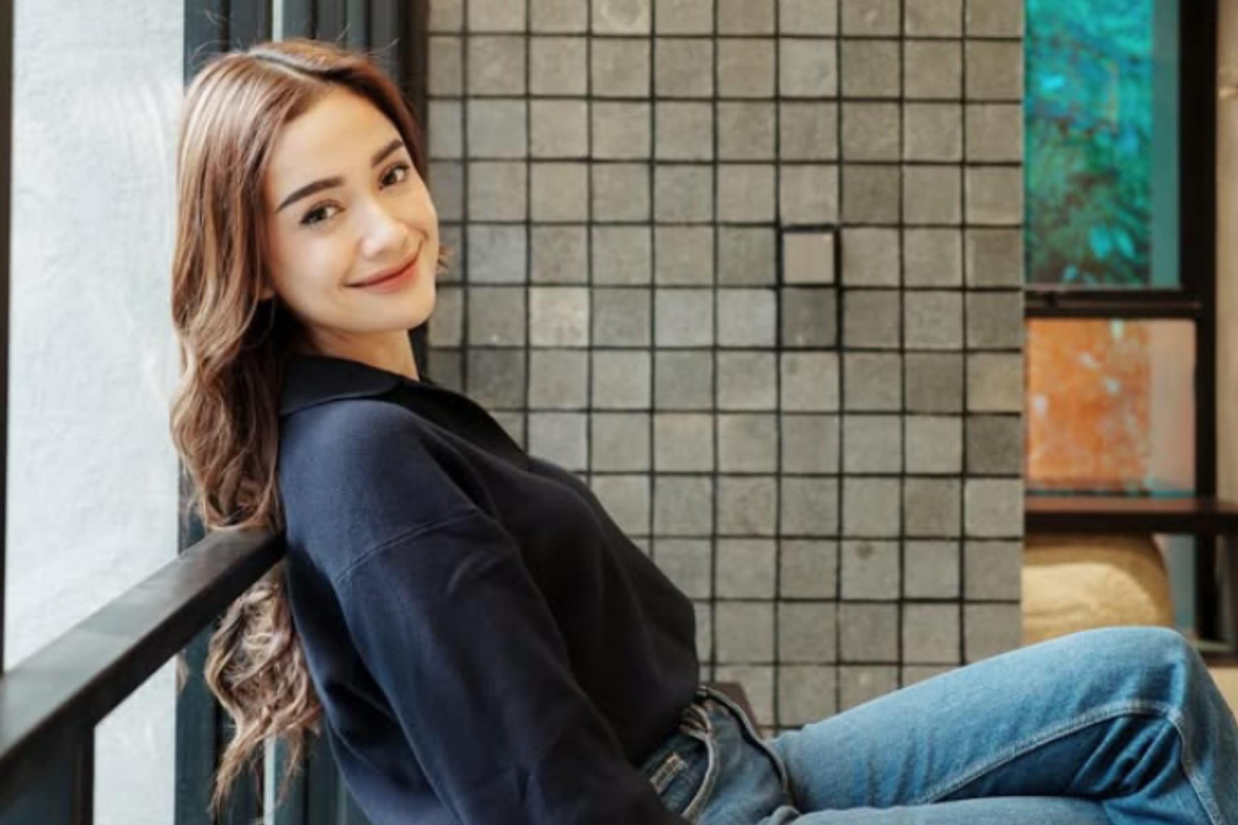 Andi Annisa Angkat Bicara: Klarifikasi Tuduhan Selingkuh dengan Fandy Christian