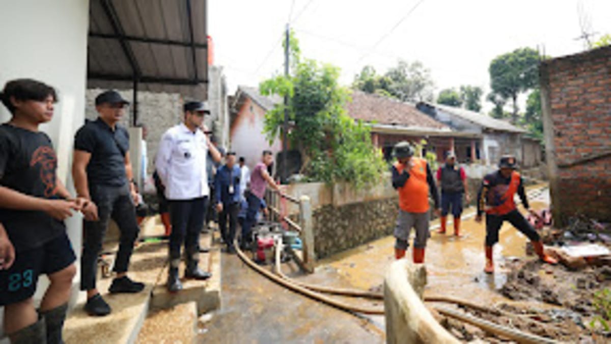 Banjir Kota Sukabumi Rendam 20 KK, Sampah Jadi Biang Kerok