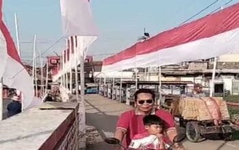 Bendera Merah Putih Sepanjang 680 Meter Kibarkan Semangat Warga Cianjur