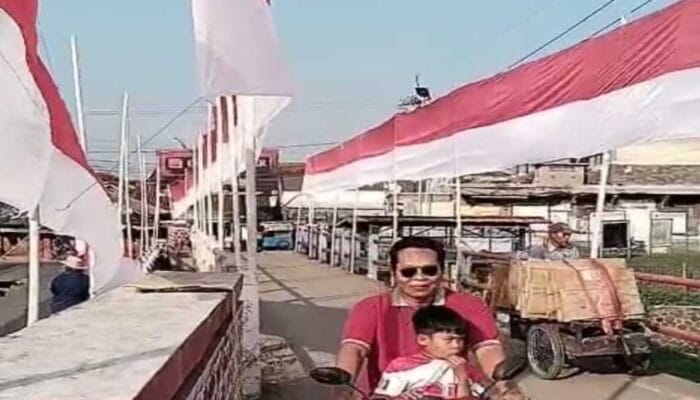 Bendera Merah Putih Sepanjang 680 Meter Kibarkan Semangat Warga Cianjur