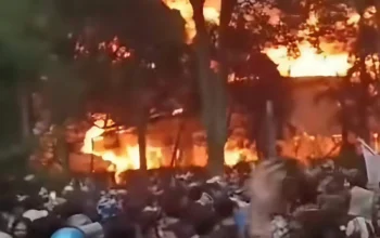 DPRD Jabar Jadi Sasaran Amarah Massa, Aksi Solidaritas Berubah Ricuh