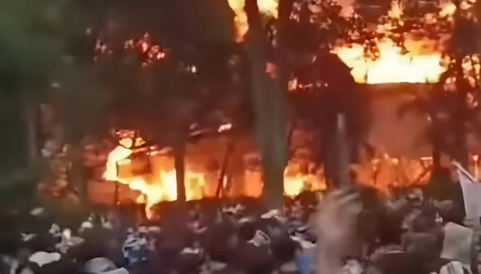 DPRD Jabar Jadi Sasaran Amarah Massa, Aksi Solidaritas Berubah Ricuh