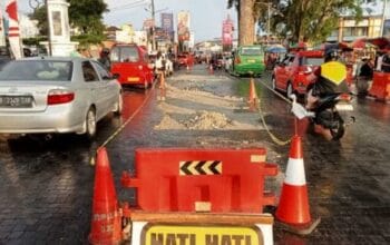 DPUTR Kota Sukabumi Lakukan Pemeliharaan Jalan Veteran Senilai Rp50 Juta