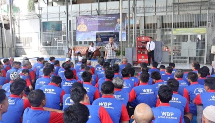 Dr Aqua Dwipayana Berikan Motivasi Bagi Warga Binaan & Pegawai Lapas Kelas IIB Sukabumi, Ini Tujuannya