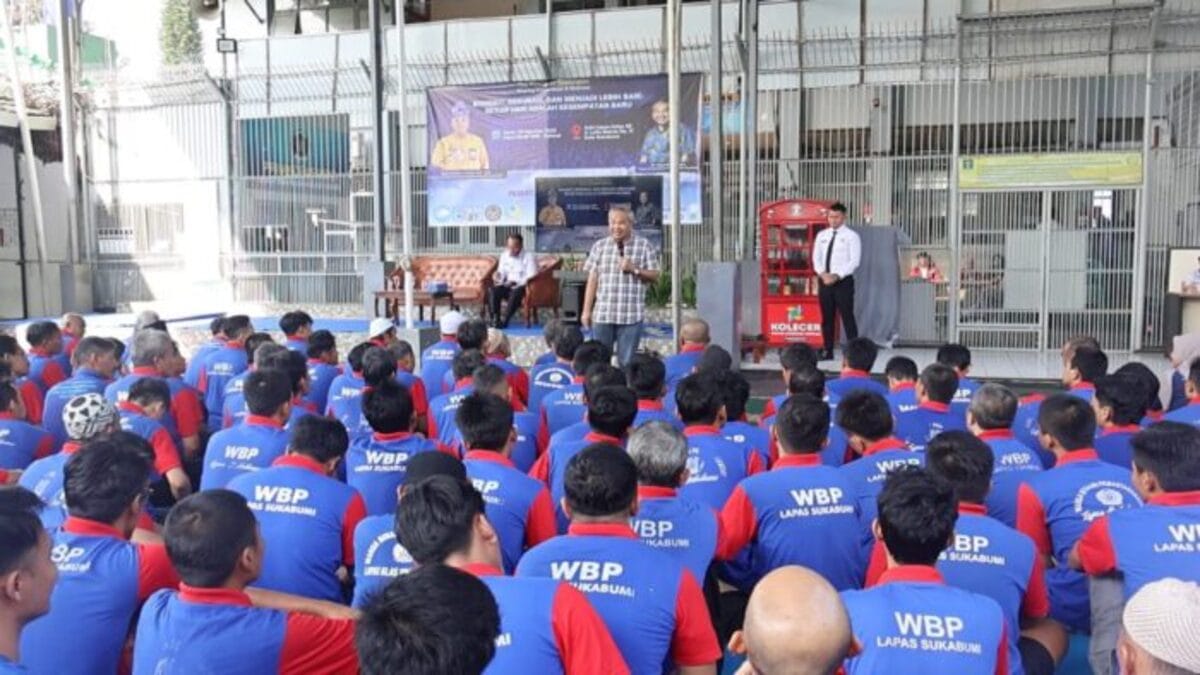 Dr Aqua Dwipayana Berikan Motivasi Bagi Warga Binaan & Pegawai Lapas Kelas IIB Sukabumi, Ini Tujuannya