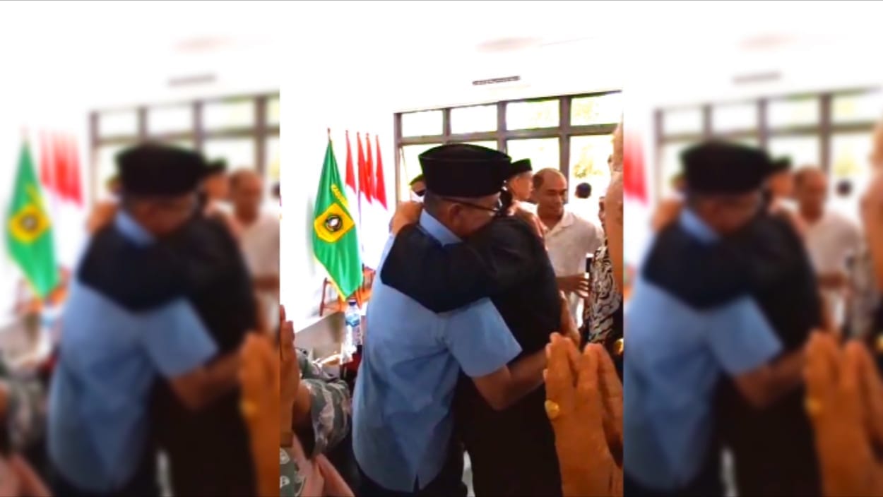 Jelang Purna Bakti, Suasana Perpisahan Camat Sukamakmur Diwarnai Derai Air Mata
