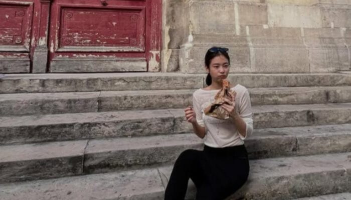 Jennie BLACKPINK Pamer Wajah Tanpa Makeup di Paris, Netizen Kagum dengan Pesona Alaminya