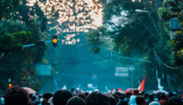 Krisis Jakarta: Mengapa Demo Berujung Kerusuhan Besar?