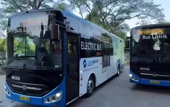 Layanan TransJakarta Lumpuh Total, 7 Halte Dibakar Massa
