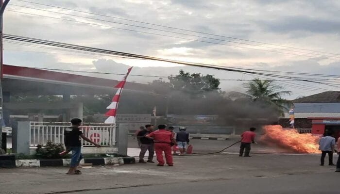 Motor Bison Terbakar Usai Isi BBM di SPBU Cipeuyeum Cianjur