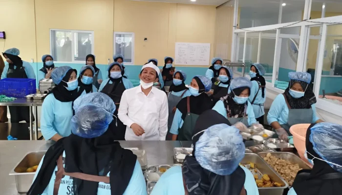 Om Zein Resmikan Dapur Gizi SPPG di Plered Purwakarta