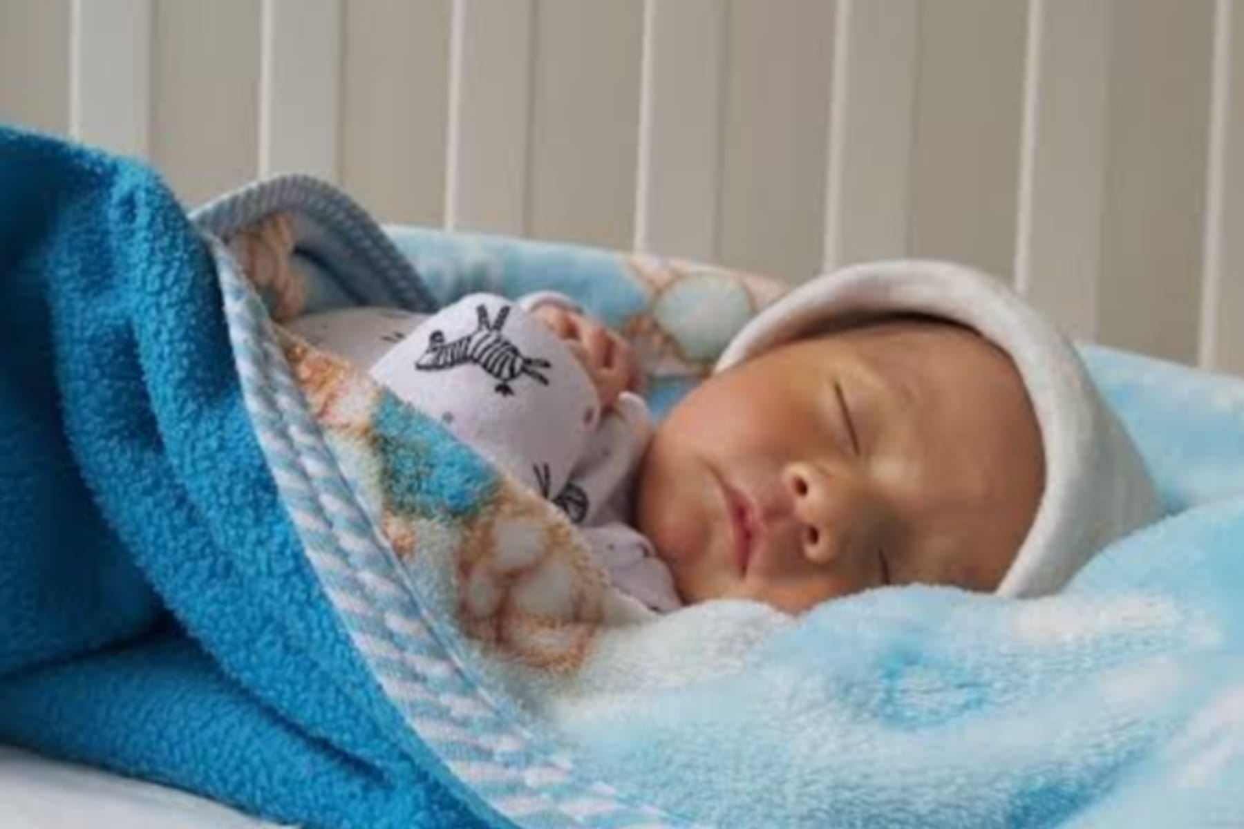 Panas Dalam pada Bayi: Gejala dan Cara Mengatasinya 1 Panas Dalam pada Bayi: Gejala dan Cara Mengatasinya