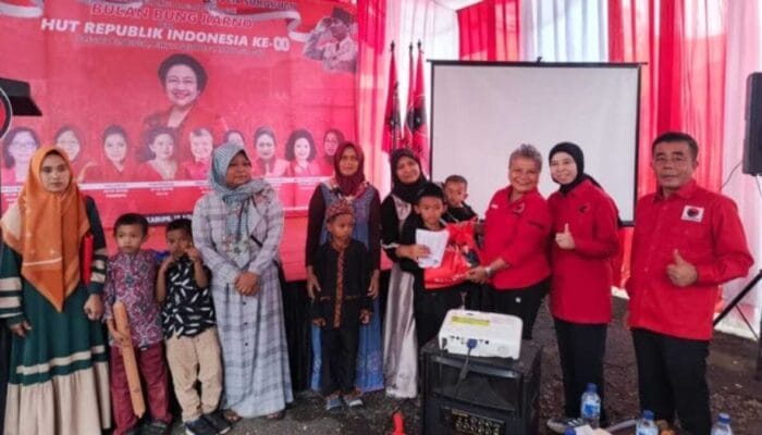 Rangkaian Bulan Bung Karno di Sukabumi, 3 Ketua DPP PDIP Salurkan PIP & Borong UMKM Binaan Partai