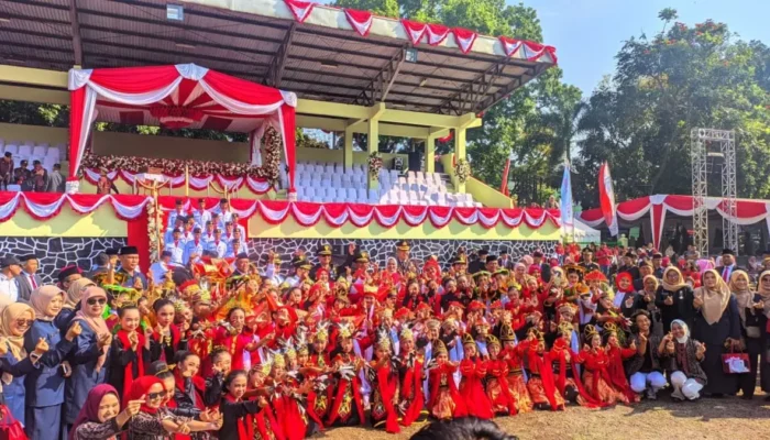 Ribuan Warga Hadiri Upacara HUT Ke-80 RI di Kota Cimahi
