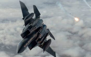 Roda Hilang, F-15E AS Mendarat Darurat di Okinawa