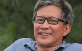 Siapakah Wanita Misterius yang Digandeng Rocky Gerung di Resepsi Luna Maya?