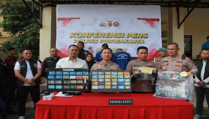 Sindikat Ganjal ATM Dibekuk di Purwakarta, Polisi Amankan Puluhan Kartu