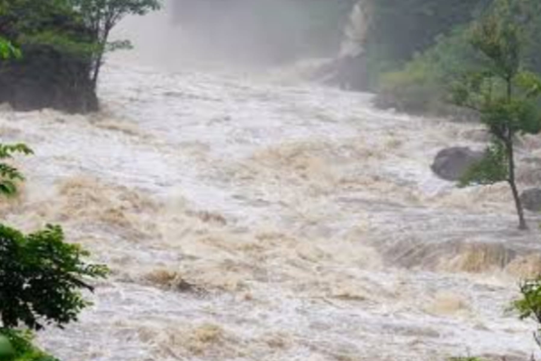 Tragedi Musim Hujan: Pakistan Utara Diterjang Banjir, Ratusan Jiwa Melayang