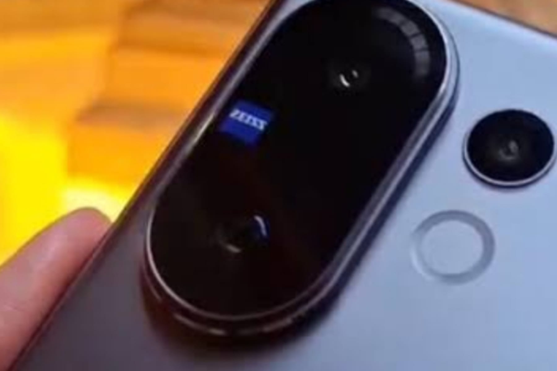 Vivo V60 Lite Muncul di Geekbench, Ungkap Spesifikasi Utama