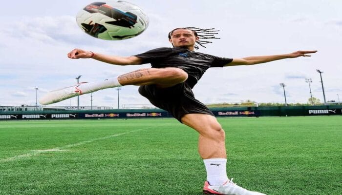 Xavi Simons Selangkah Lagi Gabung Tottenham, Chelsea Gigit Jari