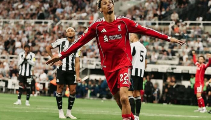 Agen Ungkap Hugo Ekitike Hampir Gabung Newcastle Sebelum ke Liverpool