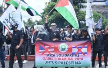 Gelar Aksi Solidaritas, Garis Sukabumi Raya Tuntut Seruan Doa Bersama Bagi Palestina & Boikot Produk Berafiliasi Israel