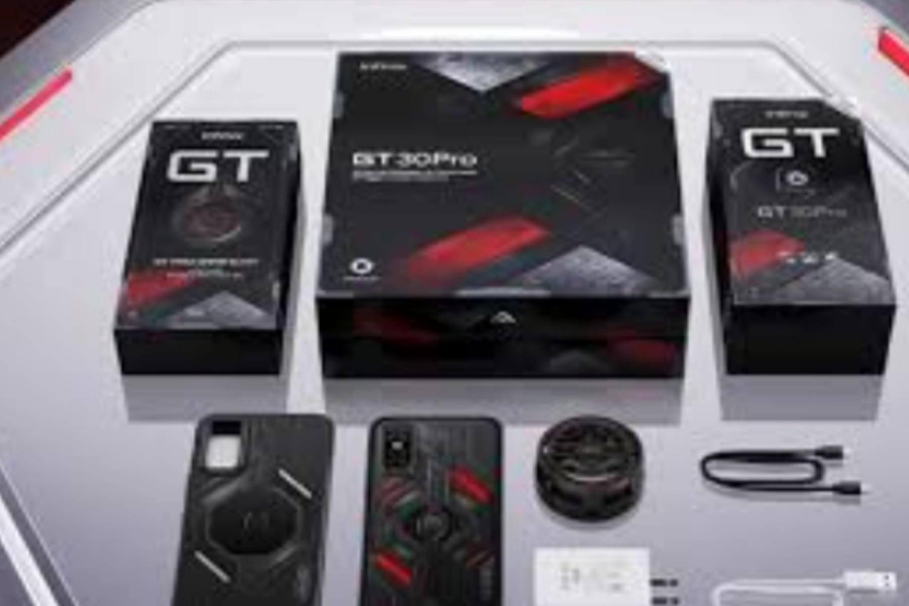 Infinix GT 30: Desain Mecha Futuristik dengan Kamera 64MP