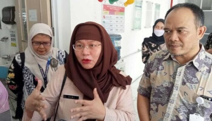 Kadinkes Provinsi Jabar Tinjau Bocah Penderita Gizi Buruk di RSUD R Syamsudin SH Kota Sukabumi