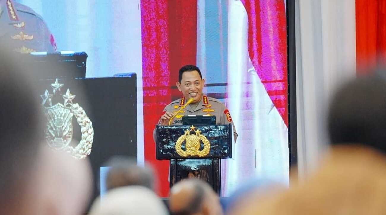 Kapolri Rombak 61 Perwira, Empat Kapolda Diganti 1 Kapolri Rombak 61 Perwira, Empat Kapolda Diganti