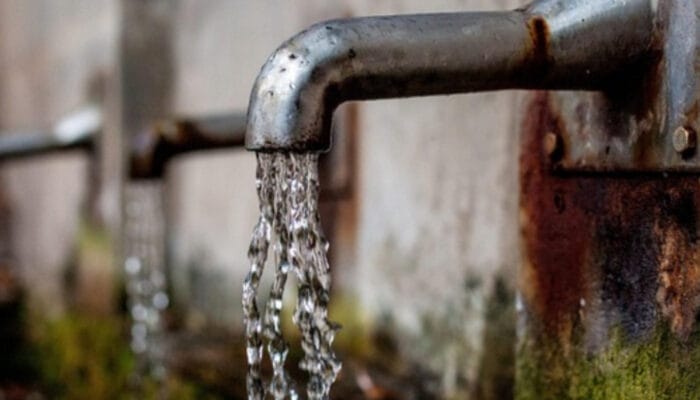 Minum Air Keran, Amankah untuk Tubuh? Mengungkap Fakta di Baliknya