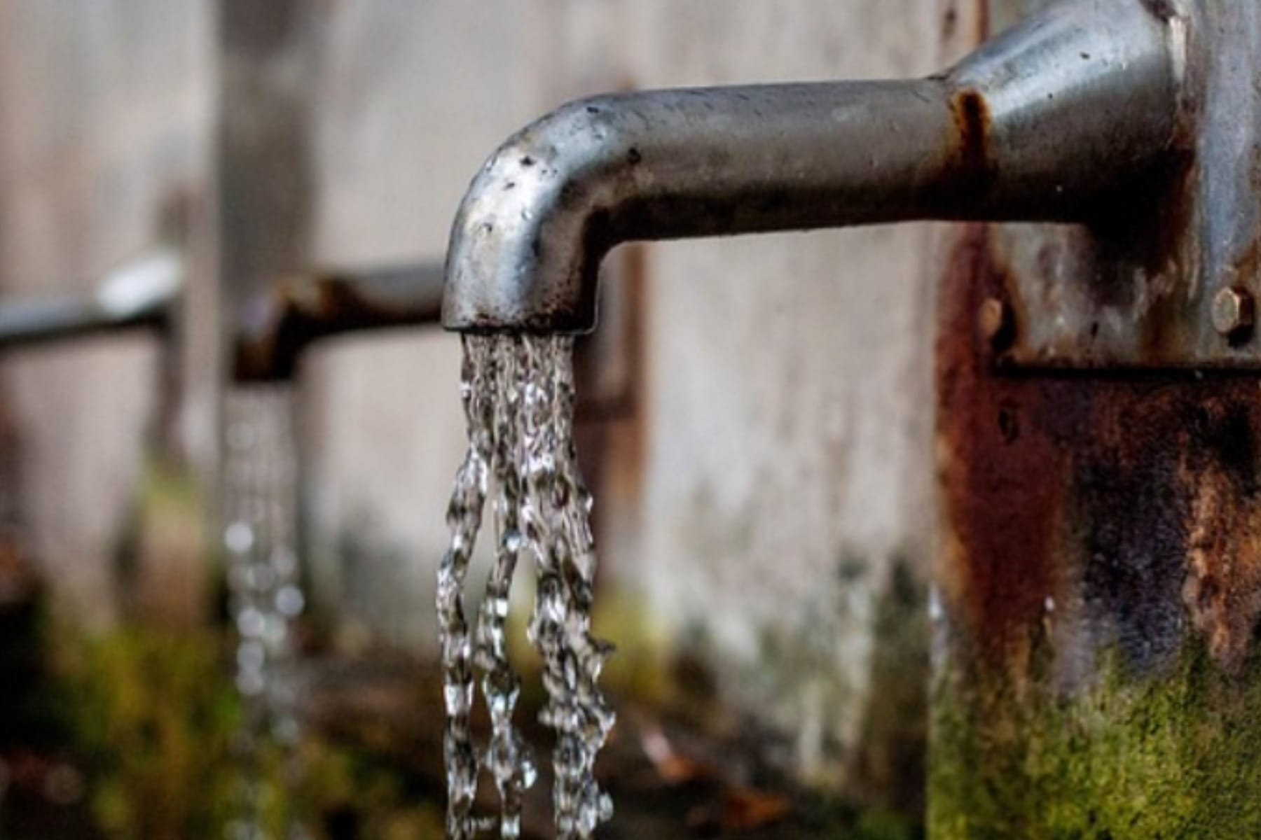 Minum Air Keran, Amankah untuk Tubuh? Mengungkap Fakta di Baliknya 1 Minum Air Keran, Amankah untuk Tubuh? Mengungkap Fakta di Baliknya
