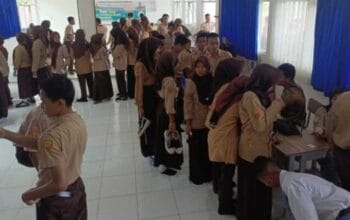 Sambut HJKS ke-155 Tahun, PK KNPI Bersama Pelajar SMKN 1 Gunungguruh Gelar Donor Darah & Cek Kesehatan Gratis