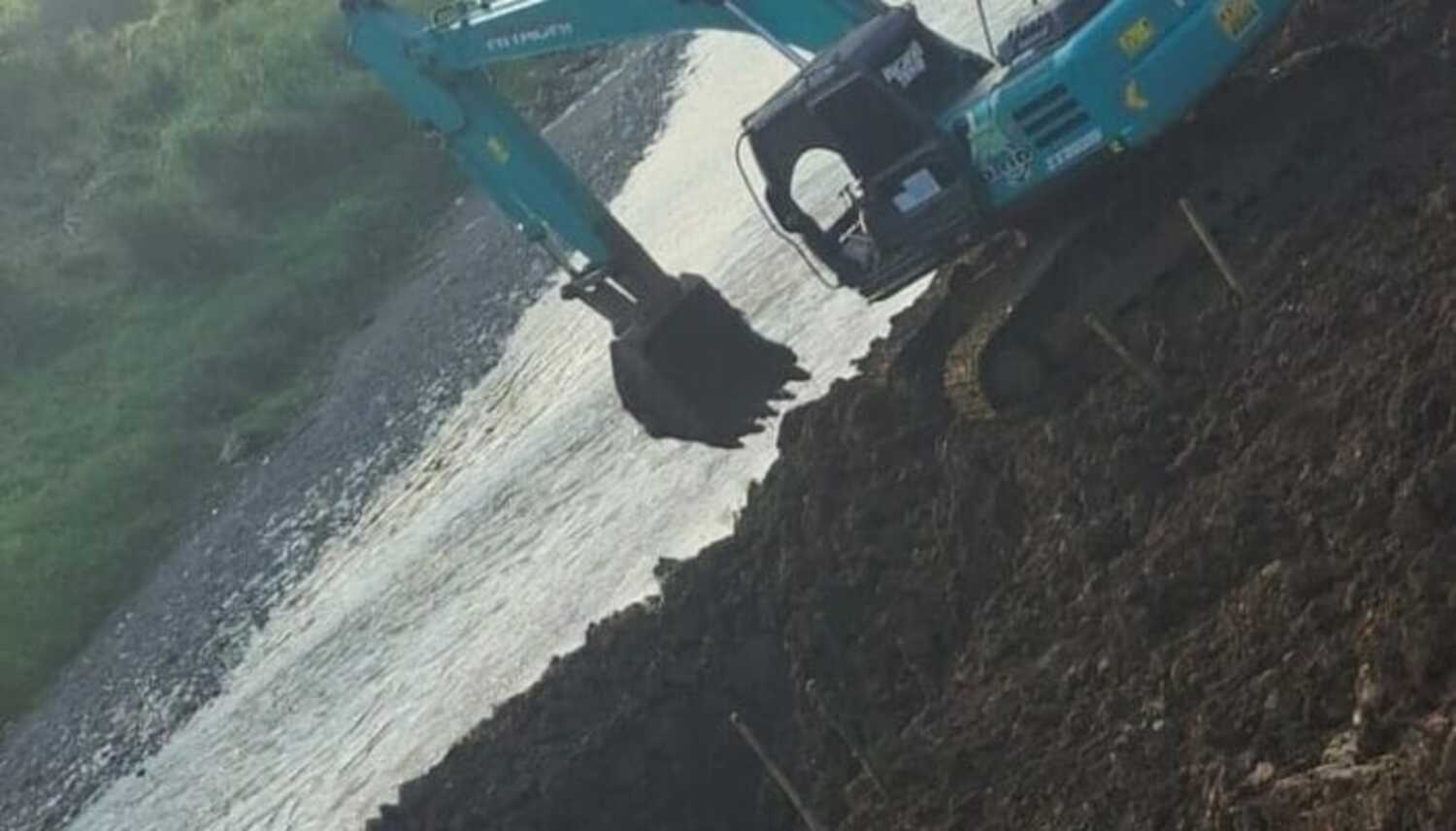 Sejumlah Kalangan Desak BBWS Hentikan Aktivitas Pembangunan Bronjong dan Penataan Lahan Perum Alam Cikadu, Purwakarta 1 Sejumlah Kalangan Desak BBWS Hentikan Aktivitas Pembangunan Bronjong dan Penataan Lahan Perum Alam Cikadu, Purwakarta