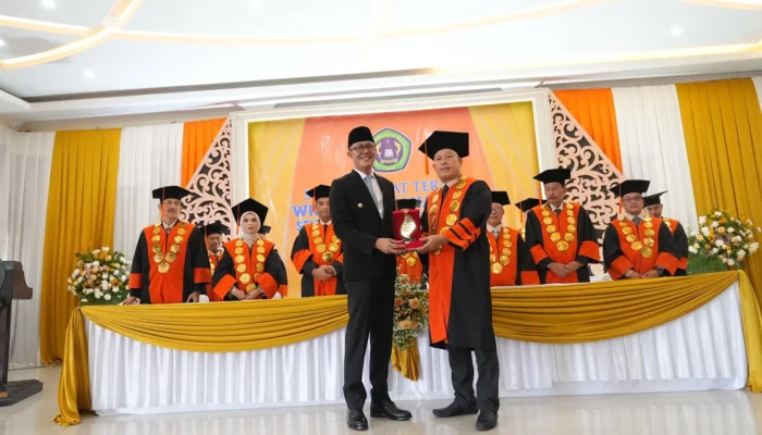 Hadiri Sidang Senat Terbuka Wisuda STISIP Syamsul Ulum, Wali Kota Sukabumi Tekankan Pentingnya Sinergi Pemerintah dan Akademik