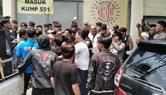 Demo PT Trio Food Cianjur Ricuh, Massa Ancam Bertahan Sepekan