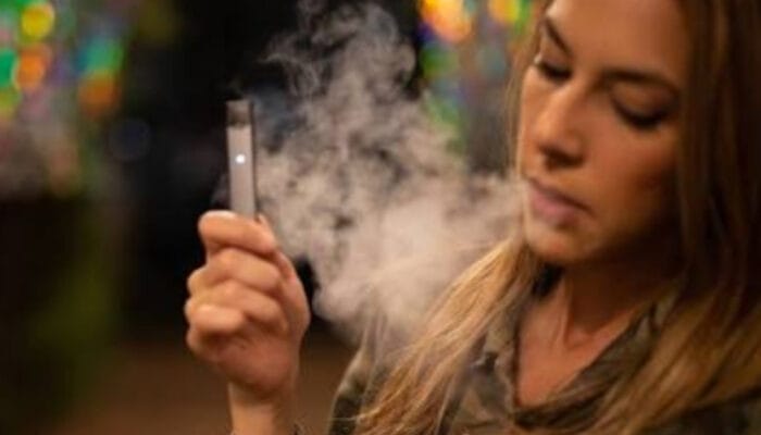Dianggap Lebih Aman, Seberapa Besar Ancaman Rokok Vape bagi Kesehatan?