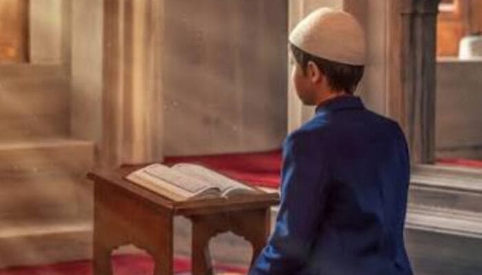 Fondasi Ketaatan: Memahami Makna Terdalam Perintah Allah