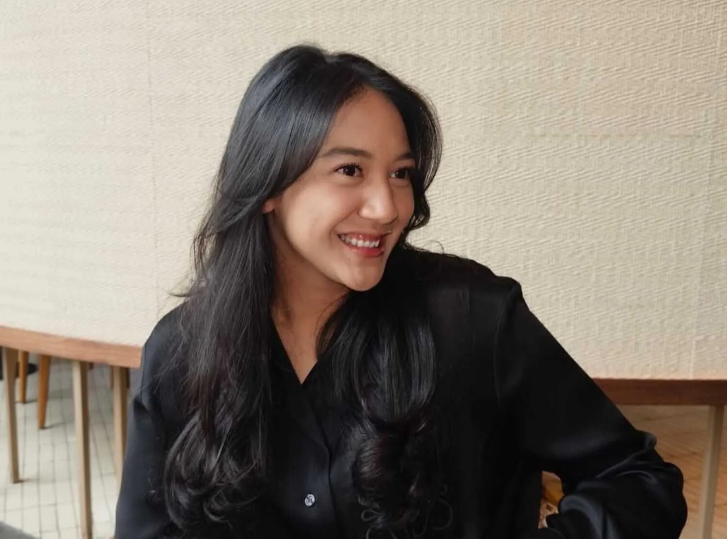 Foto Kebersamaan Hilang, Ada Apa dengan Rumah Tangga Putri Tanjung?