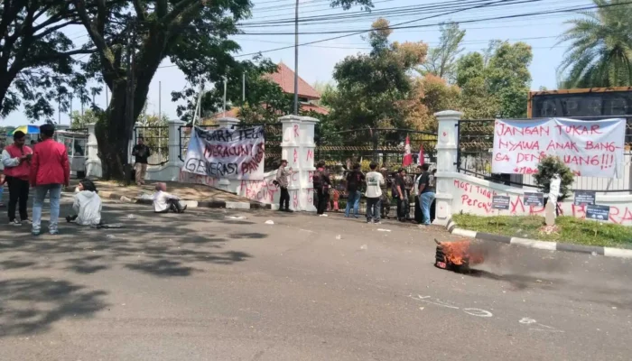 GMNI Kabupaten Cianjur Geruduk DPRD, Program MBG Disorot