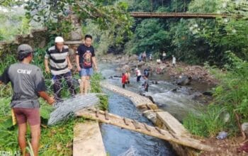 Gotong Royong Warga dan PT MBH Perbaiki Bendungan Irigasi di Desa Cikujang Gunungguruh Sukabumi