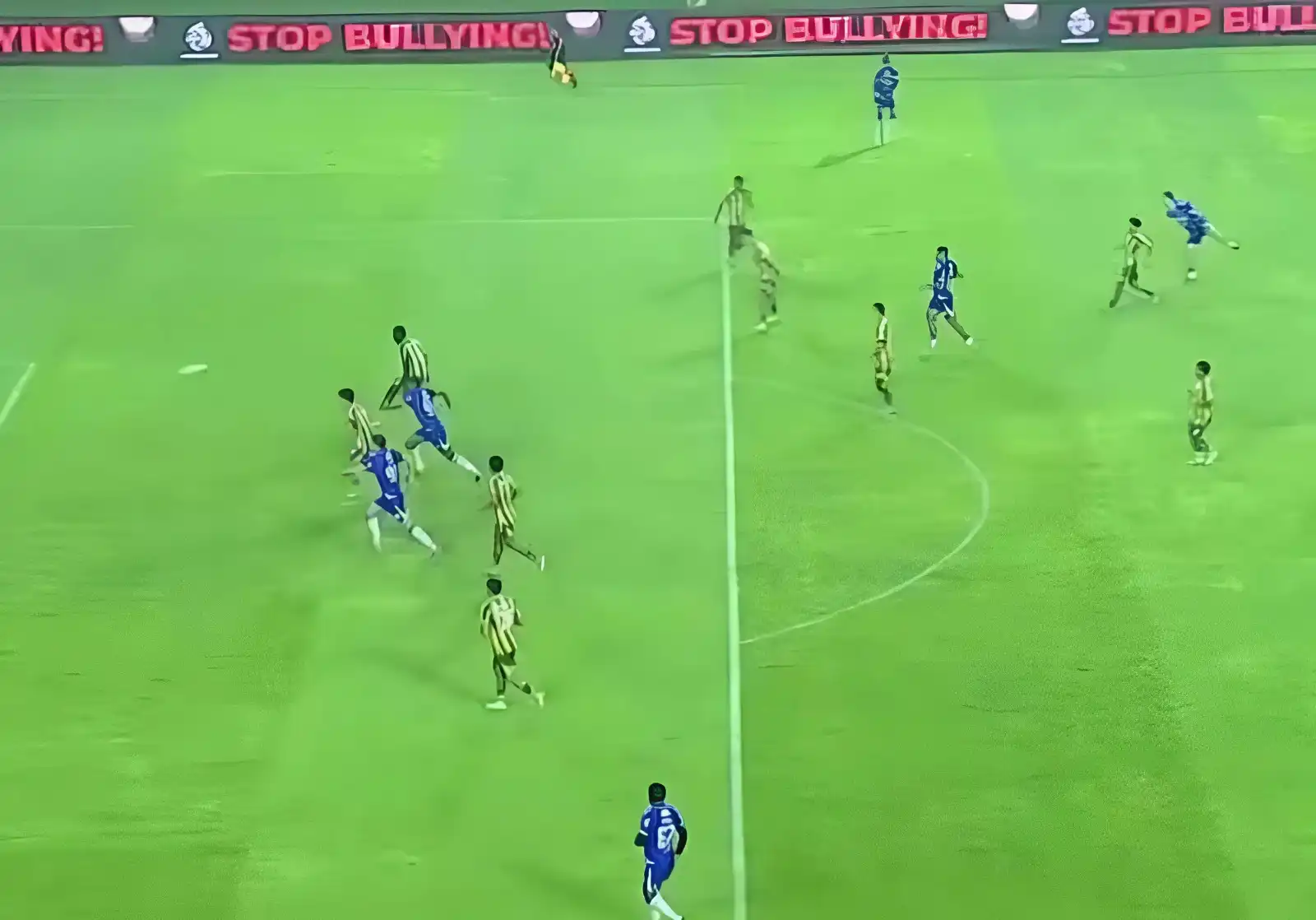 Hancurkan Rintangan dengan 10 Pemain, Persib Tundukkan Persis 2-0! 1 Hancurkan Rintangan dengan 10 Pemain, Persib Tundukkan Persis 2-0!