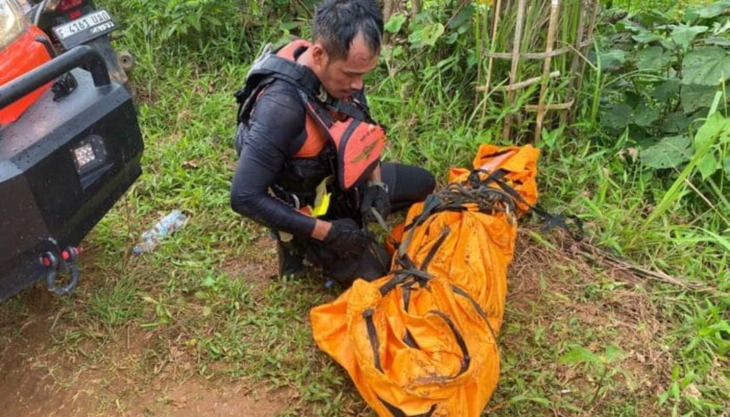 Hendak Ambil Jaring Terseret Arus, Ahmad Ditemukan Tim SAR Dalam Keadaan Meninggal