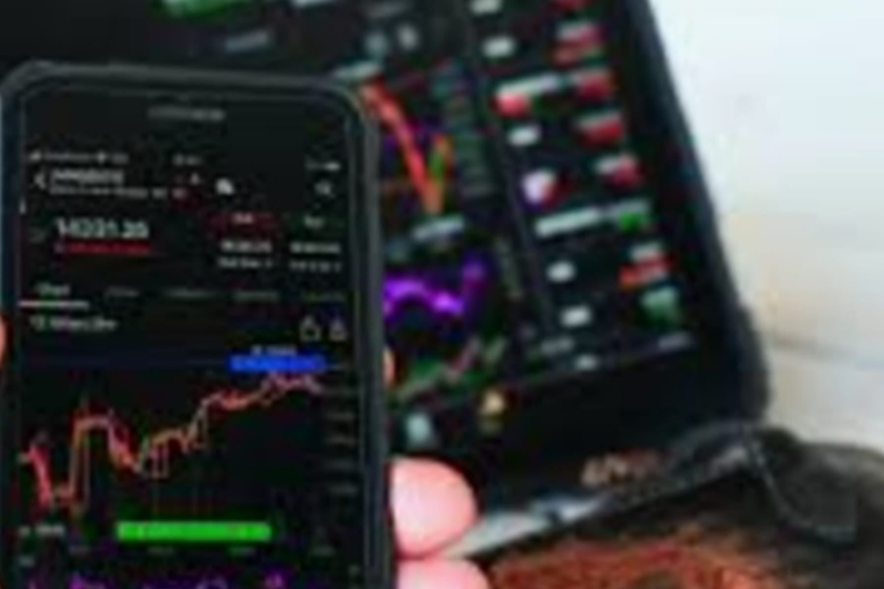 IHSG Ditutup Melemah di Akhir Pekan, Terkoreksi 0,25% ke Level 8.163